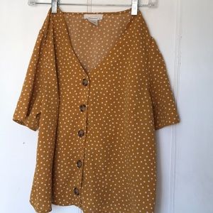 Yellow polka dot flowy T-shirt